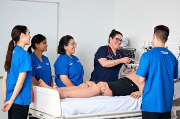 Du học Úc ngành Y Tế: Lộ trình vàng đến định cư tại Úc